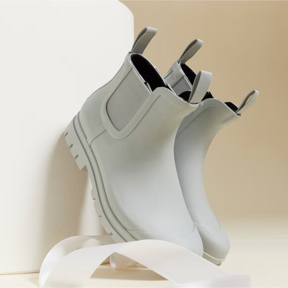 Everlane Sage Green Chunky Lug Sole Chelsea Rain Boots Waterproof Bootie 7 - Picture 3 of 9